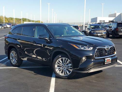 2025 Toyota Highlander Platinum
