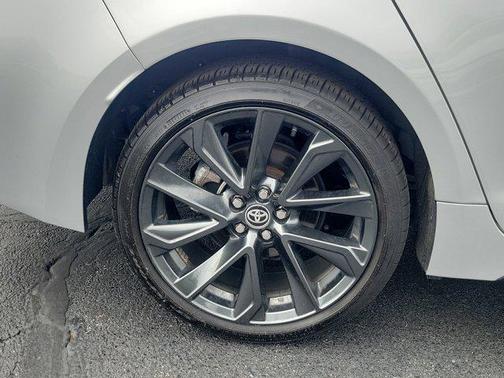 Classic Silver Metallic 2025 Toyota Corolla SE