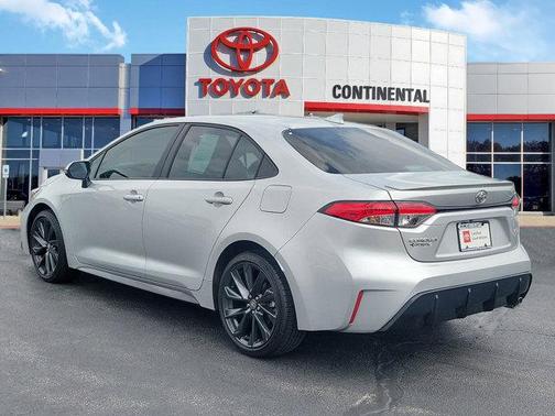 Classic Silver Metallic 2025 Toyota Corolla SE