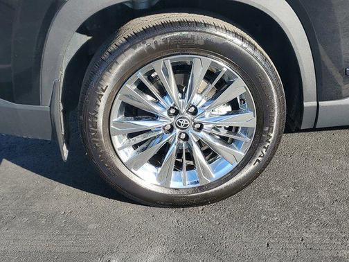 2025 Toyota Grand Highlander Platinum