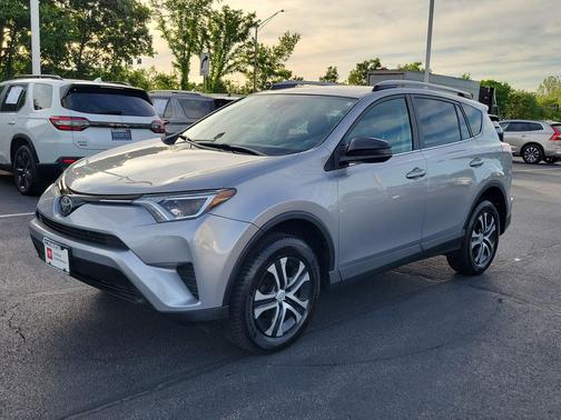 Silver Sky Metallic 2017 Toyota RAV4 LE