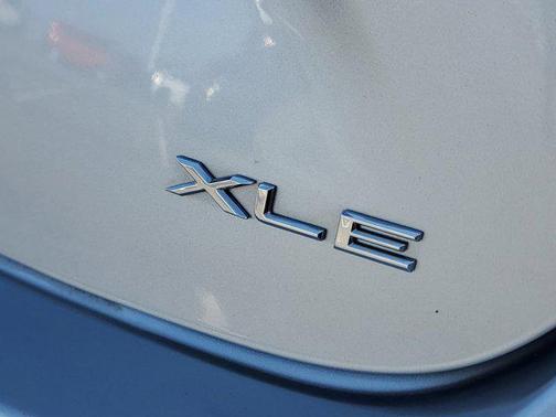 2018 Toyota Avalon XLE