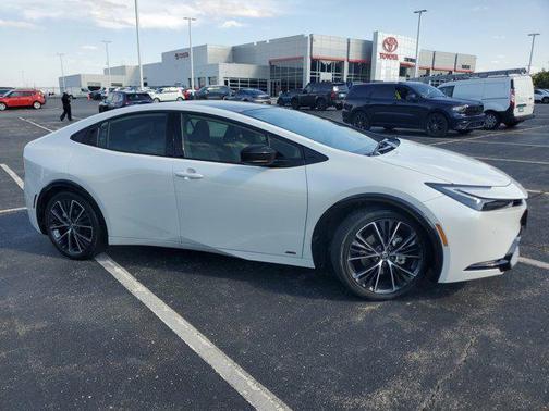 2024 Toyota Prius XLE