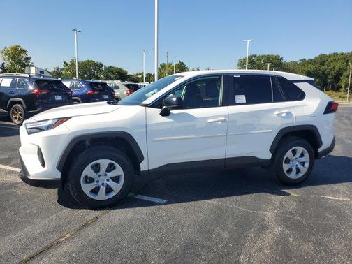 2025 Toyota RAV4 LE