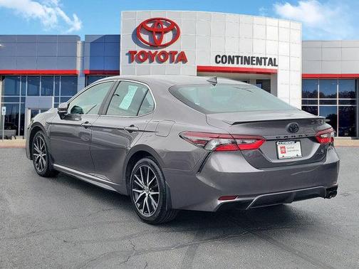 Predawn Gray Mica 2024 Toyota Camry SE