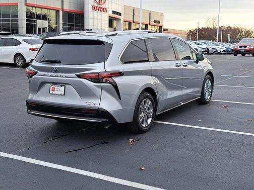 2021 Toyota Sienna Platinum