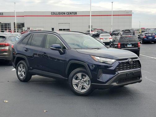 2025 Toyota RAV4 Hybrid XLE