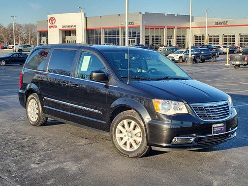 2015 Chrysler Town & Country Touring