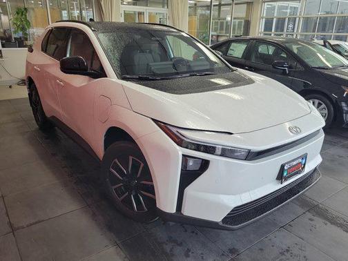 Wind Chill Pearl 2026 Toyota bZ XLE