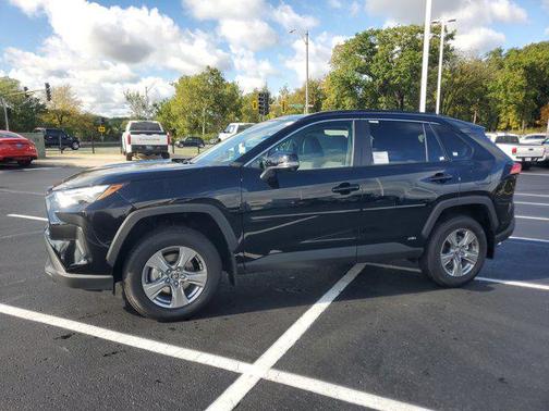 2025 Toyota RAV4 Hybrid XLE