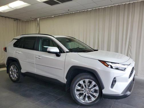 2025 Toyota RAV4 XLE Premium
