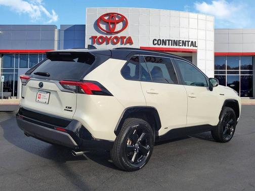 Blizzard Pearl/Midnight Black Metallic 2021 Toyota RAV4 Hybrid SE