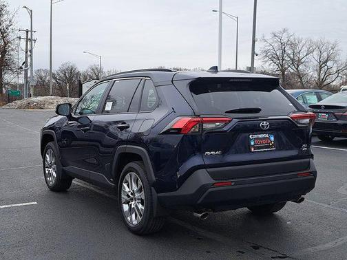 2025 Toyota RAV4 XLE Premium