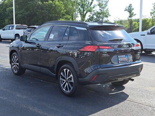 2025 Toyota Corolla Cross XLE