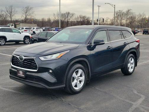 2020 Toyota Highlander LE