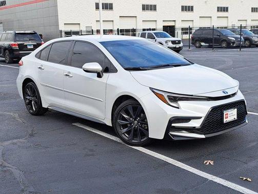 2024 Toyota Corolla Hybrid SE