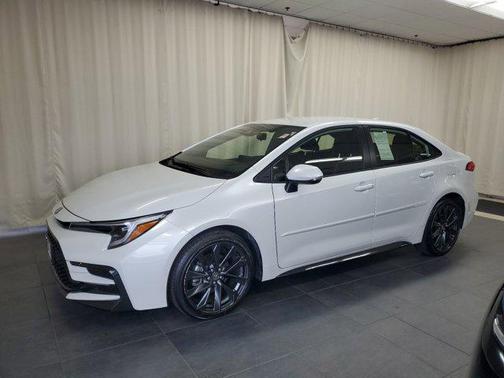 2024 Toyota Corolla Hybrid SE