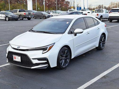 2024 Toyota Corolla Hybrid SE