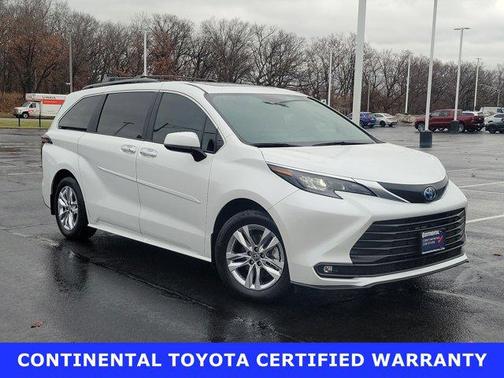 2025 Toyota Sienna XLE