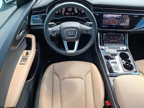 2025 Audi Q8 Premium Plus 55 TFSI quattro
