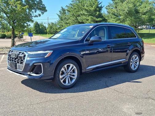 2025 Audi Q7 55 Premium Plus