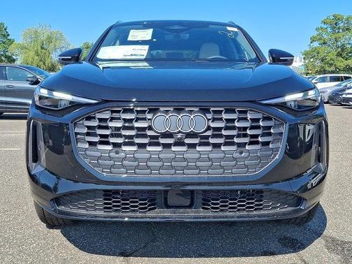 2025 Audi Q5 Premium