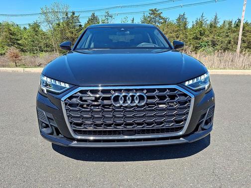 Mythos Black Metallic 2023 Audi A8 L 55 TFSI quattro Tiptronic