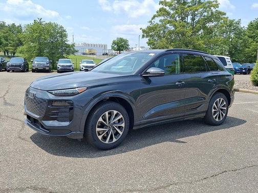 2025 Audi Q6 e-tron Premium Plus quattro