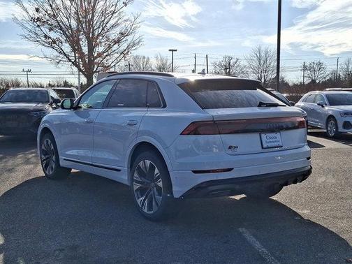 2025 Audi Q8 55 Premium Plus