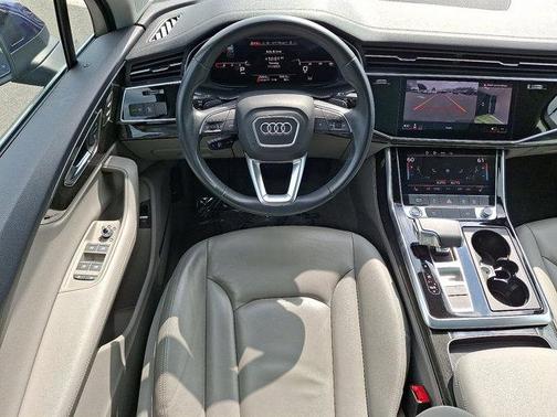 2024 Audi Q7 55 Premium Plus
