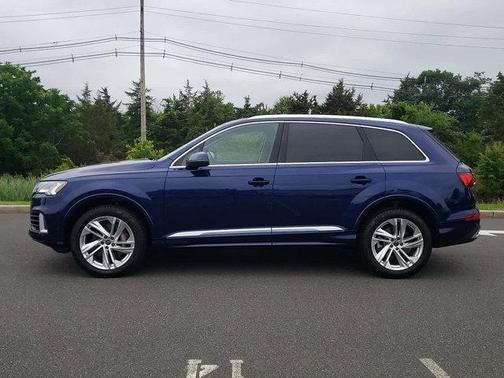2024 Audi Q7 55 Premium Plus