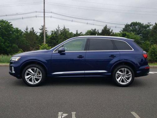 2024 Audi Q7 55 Premium Plus