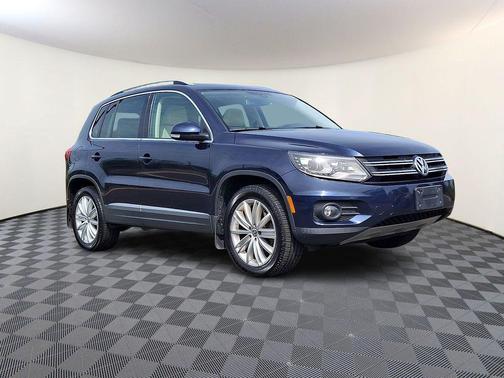 Night Blue 2016 Volkswagen Tiguan SE
