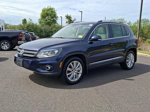 Night Blue 2016 Volkswagen Tiguan SE