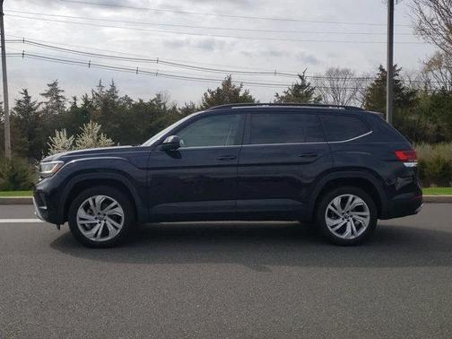 2022 Volkswagen Atlas 2.0T SE w/Technology 4MOTION