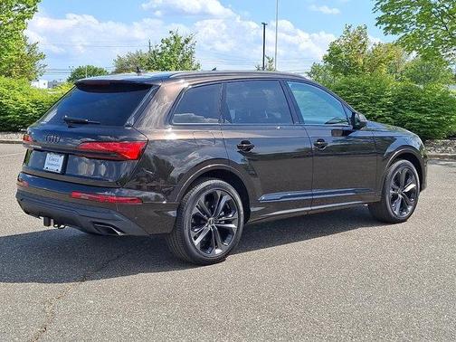 2025 Audi Q7 55 Premium Plus
