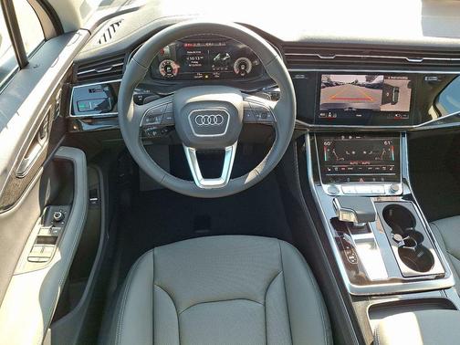 Mythos Black Metallic 2025 Audi Q7 55 Premium Plus