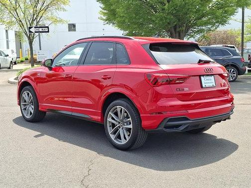 2025 Audi Q3 Premium 45 TFSI S line quattro Tiptronic