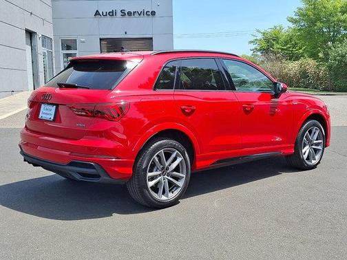 2025 Audi Q3 Premium 45 TFSI S line quattro Tiptronic
