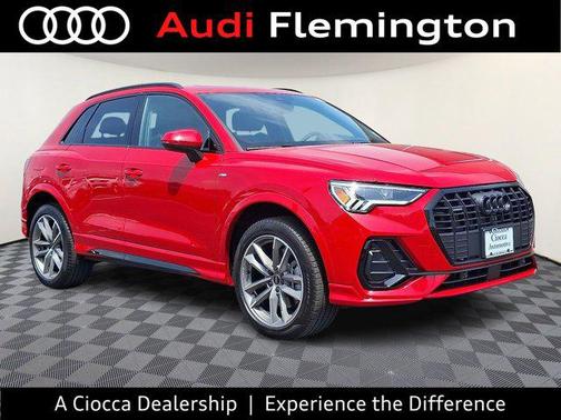 2025 Audi Q3 Premium 45 TFSI S line quattro Tiptronic