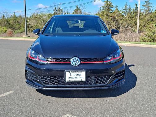 Deep Black Pearl 2021 Volkswagen Golf 1.4T TSI