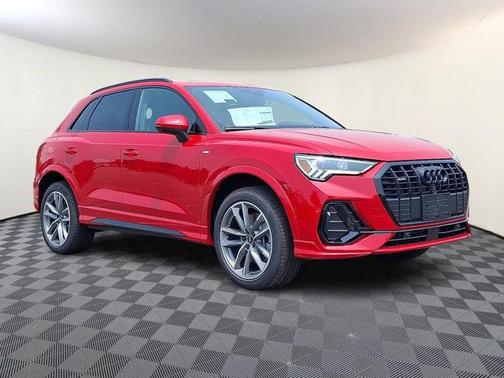 2025 Audi Q3 Premium 45 TFSI S line quattro Tiptronic