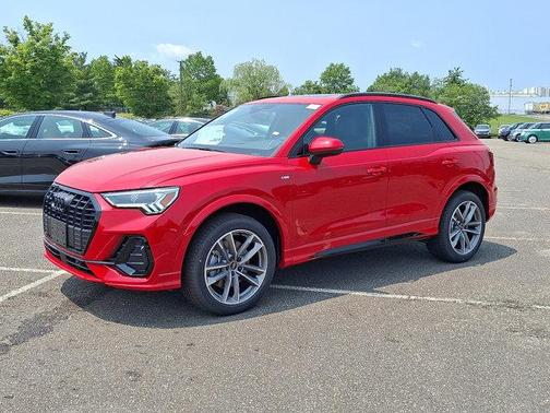 2025 Audi Q3 Premium 45 TFSI S line quattro Tiptronic