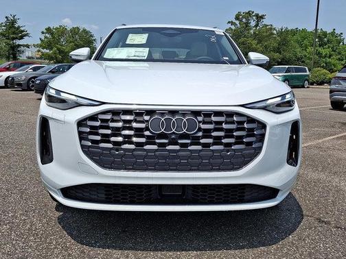 2025 Audi Q5 Premium