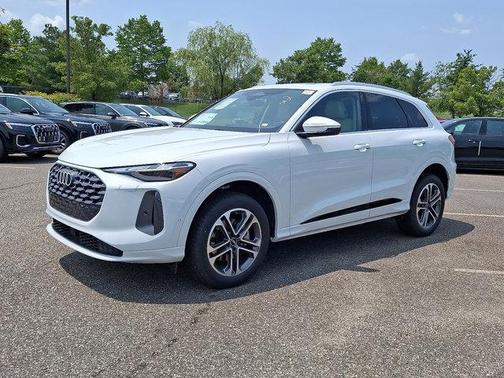 2025 Audi Q5 Premium