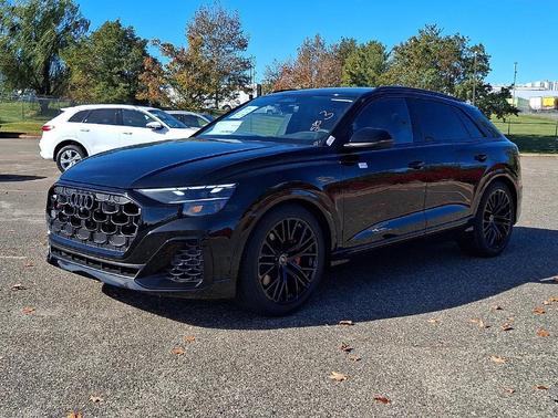 Mythos Black Metallic 2027 Audi SQ8 4.0T Premium Plus