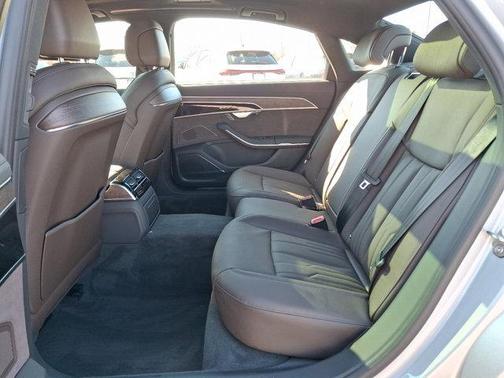 2025 Audi A8 L 55 TFSI quattro Tiptronic