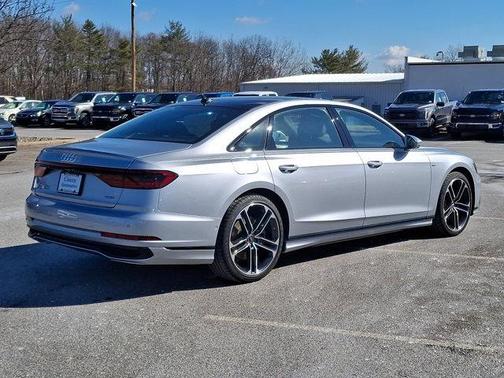 2025 Audi A8 L 55 TFSI quattro Tiptronic