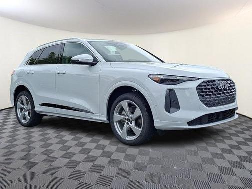 2025 Audi Q5 Premium Plus