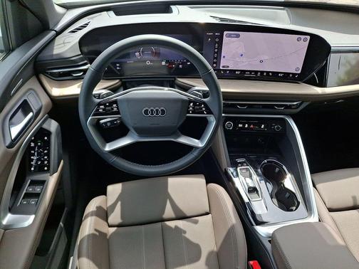 District Green Metallic 2026 Audi Q5 Premium Plus TFSI quattro S tronic